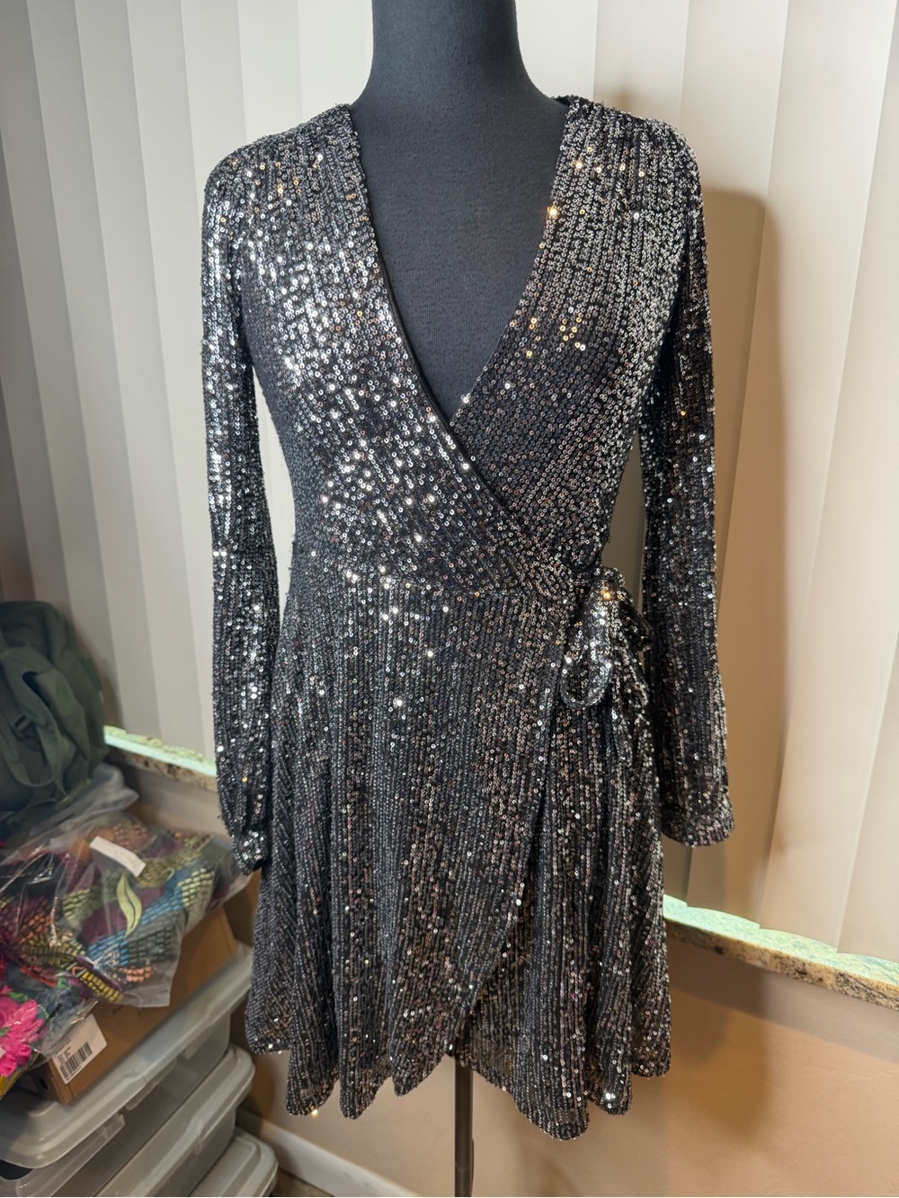 Piccola Bella Southampton Black Silver Sequin Wrap Dress Long Sleeves Size Small
